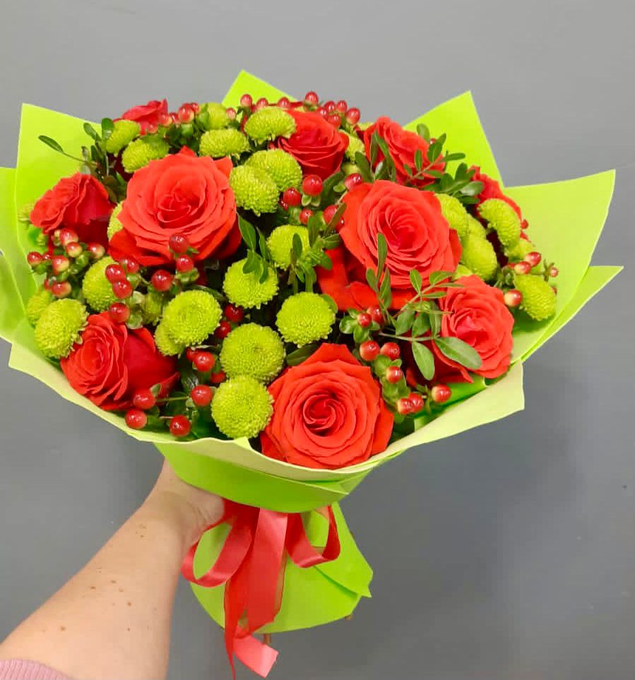 Букет цветов из: Хризантемы и Розы в Краснохолмский