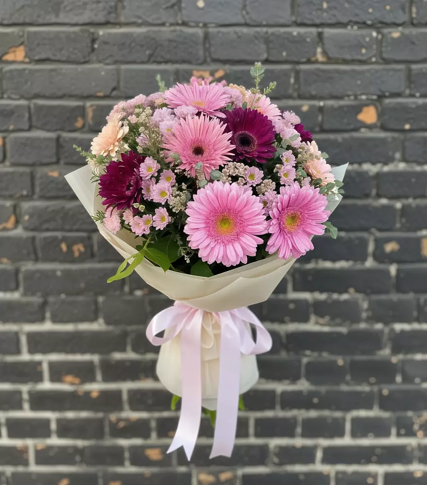 Букет цветов из: Герберы и Хризантемы в Краснохолмский
