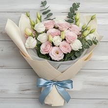 Букет цветов из:  Лизиантусы #REPLACE_PRED# Краснохолмский