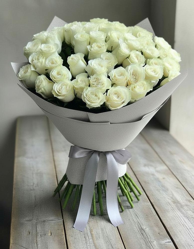 Букет 35 Белых роз в Краснохолмский