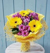 Букет цветов из:  Хризантемы и Герберы в Краснохолмский