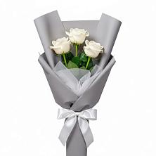 Букет 3 белые розы в Краснохолмский