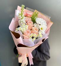 Букет цветов из:  Хризантемы и Розы в Краснохолмский
