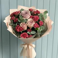 Букет цветов из:  Гвоздики и Розы в Краснохолмский