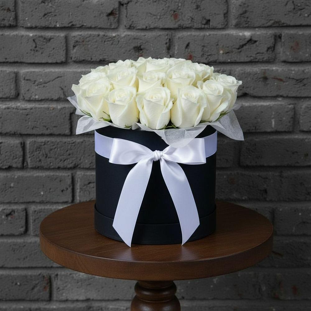 Цветочная композиция из Розы в шляпной коробке в Краснохолмский