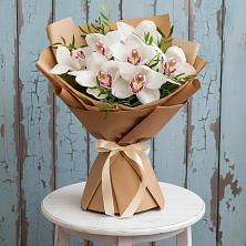 Букет цветов из:  Орхидеи и Розы в Краснохолмский